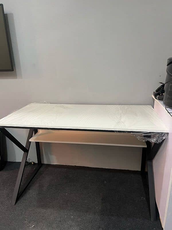 Study Table/Manager Table/Workstation/Meeting table/Reception/Chairs 6