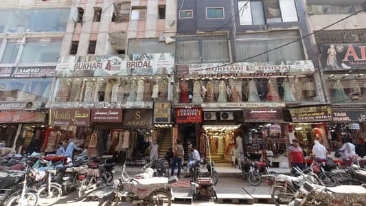 Macca Center : Shop For Sale 1000 Sq. Ft Mezzanine Floor Main Jama Cloth Market M. A. Jinnah Road