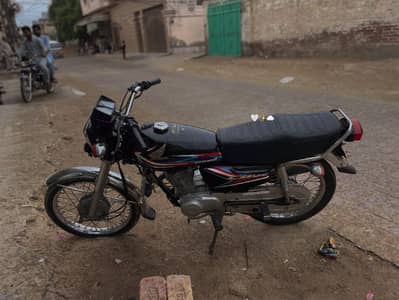 Honda 125 2019 engine seel pack 10/10 bike