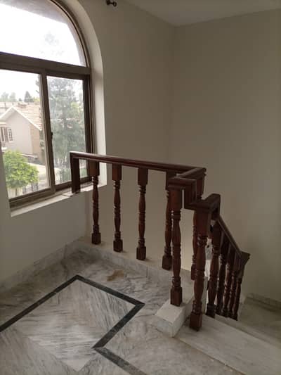 F 10/4 511 Sy Full House For Rent