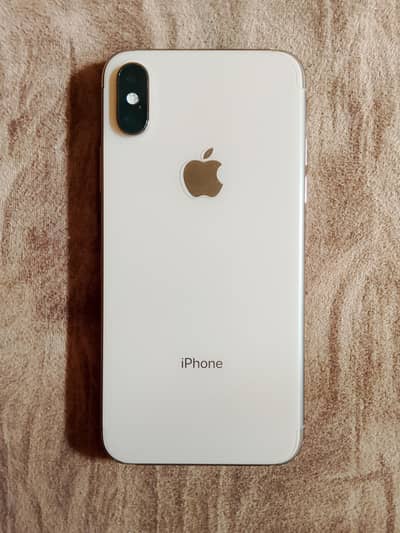 Apple iPhone (White Color) – Excellent Condition