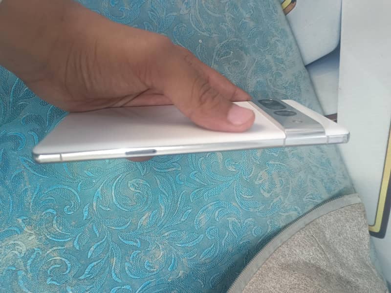 Google pixel 7 pro 2