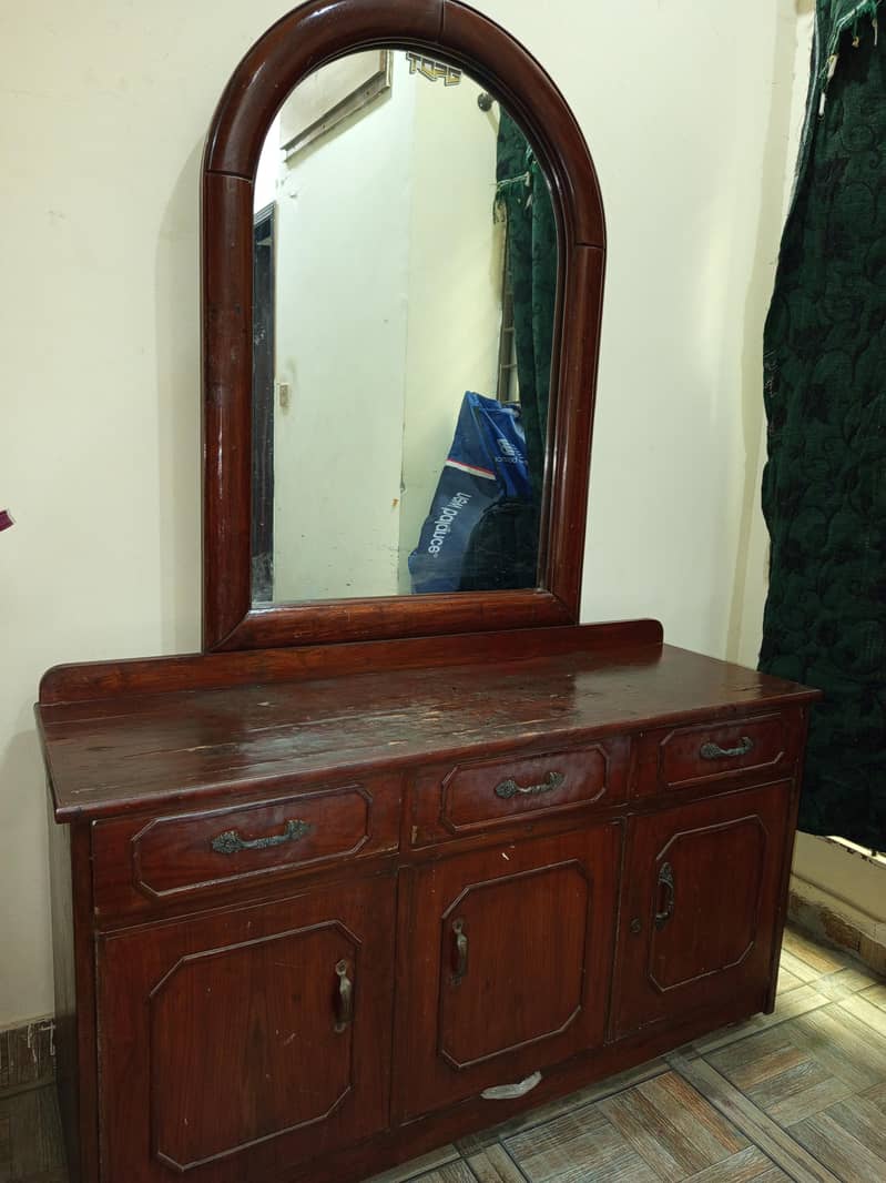 Dressing Table 0