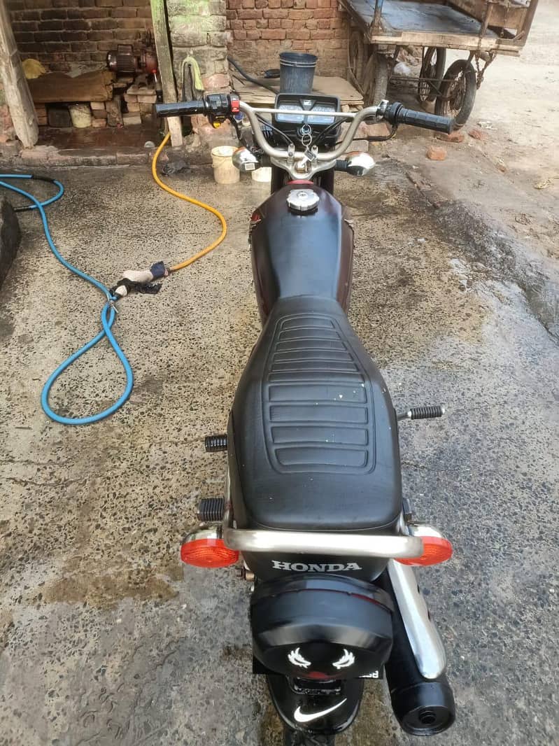 Honda cg125 9