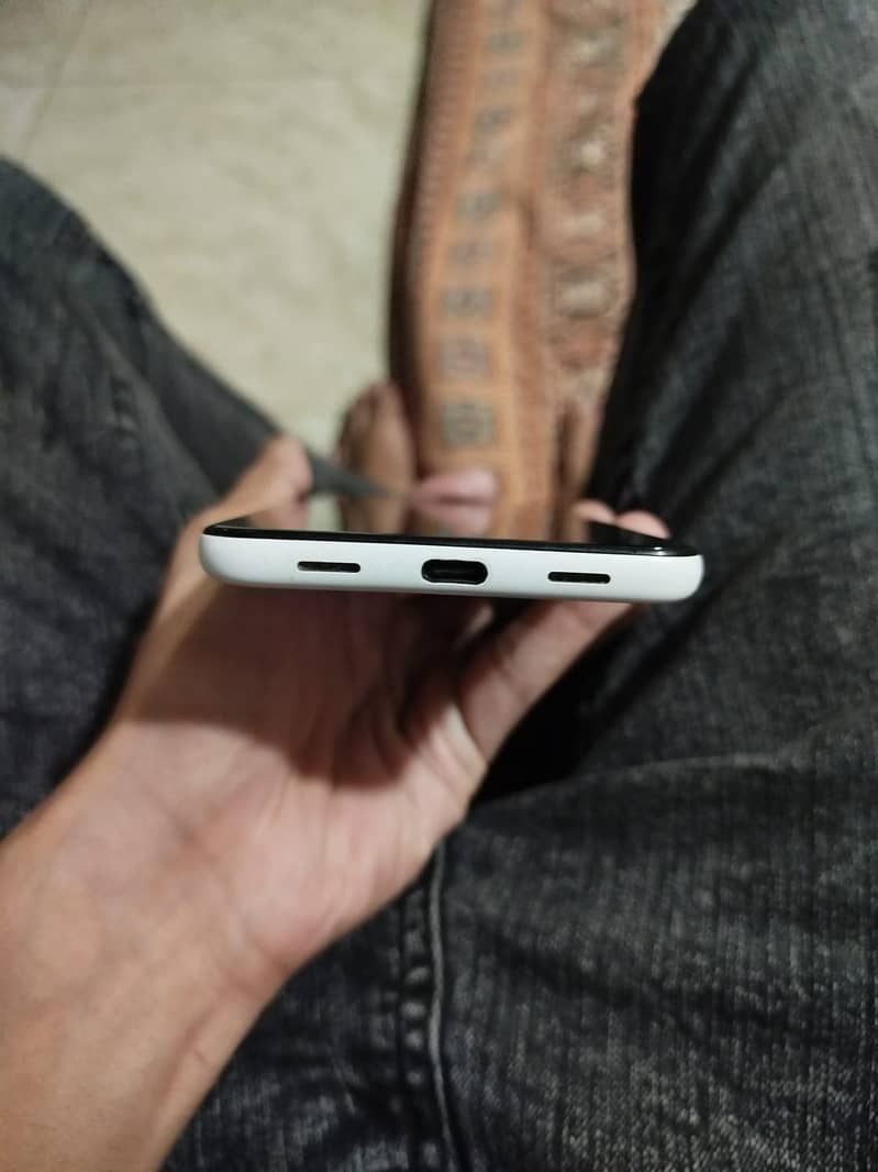 PIXEL 4A(5G) 4