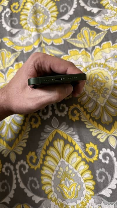 Iphone 13 jv rare green colour 81 b/h baki10/10