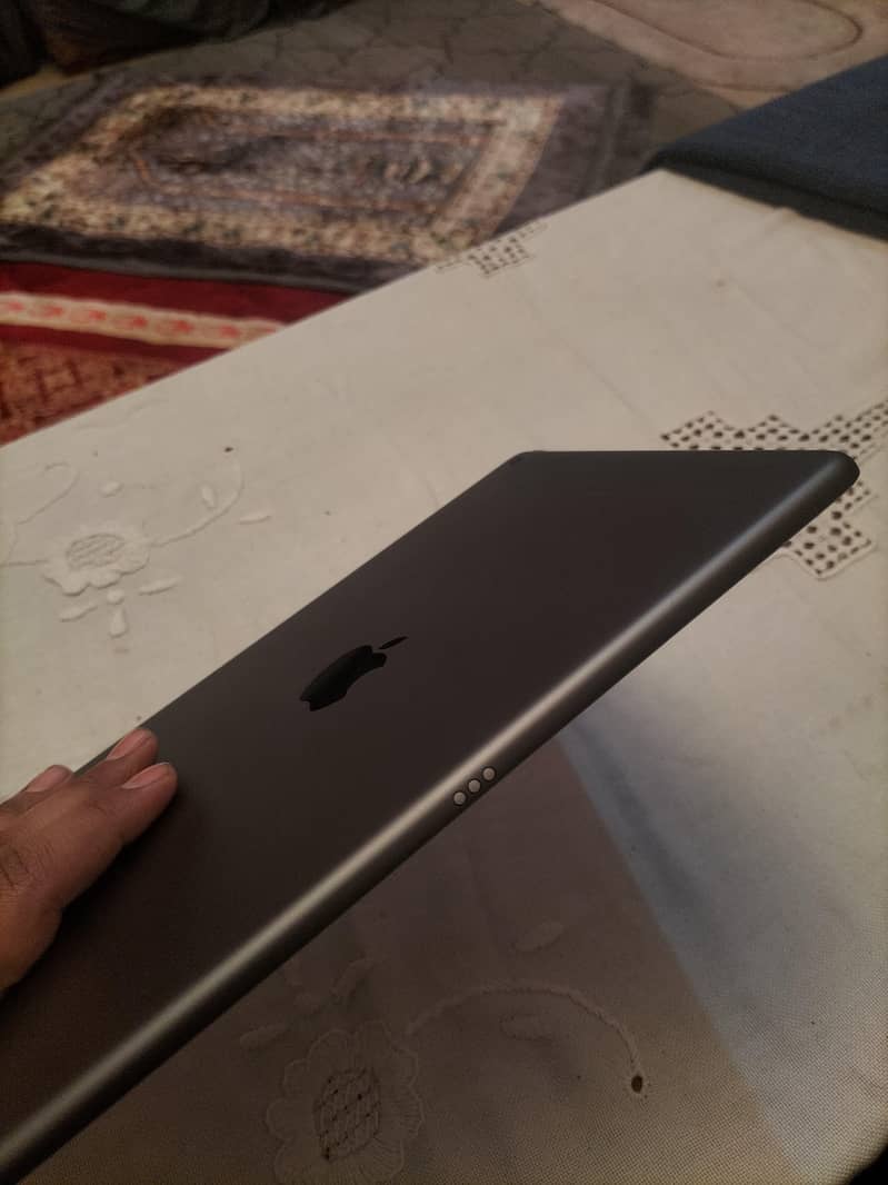 IPAD 7TH GENERATION 3