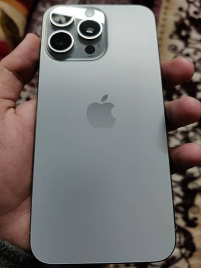 IPhone 15 pro max Factory Unlocked