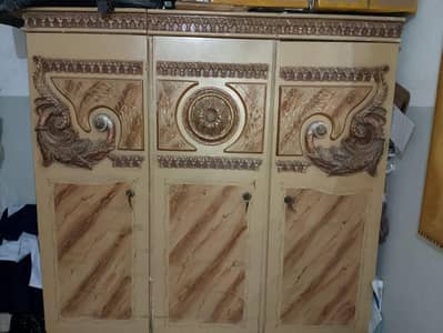 wardrobe,full cushion bed