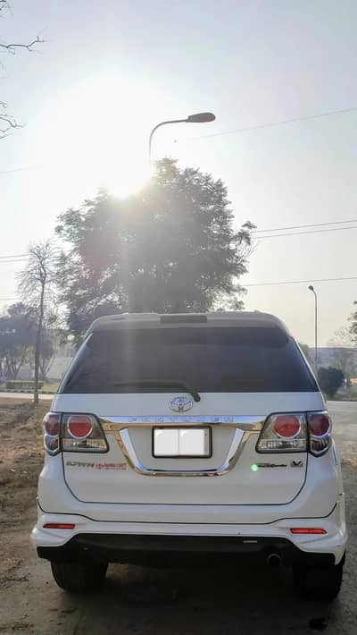 Toyota Fortuner 2.7 2016 Total  Genuine.