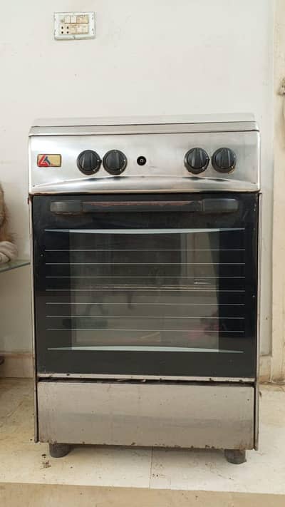 oven stove with 4 BURNERS,used in perfect condition