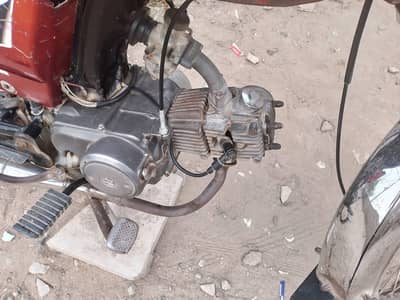 I'm selling racer 2011 model  contact 03-18-37-68-710