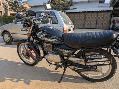 Suzuki gs 150 se 2021