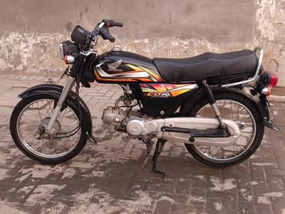 honda CD 70 ( 03152372223 )