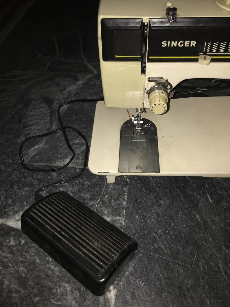 Singer embriodery sewing machine 5