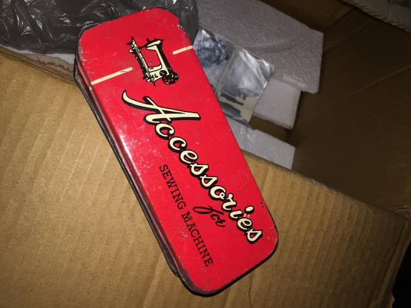 Singer embriodery sewing machine 8