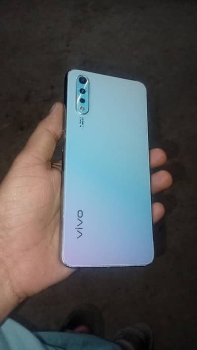 Vivo Y7s