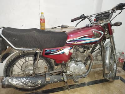 Honda CG-125 model  2015 in 9/10 condition  for sale