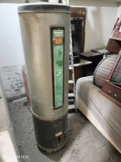 03 Geysers for Sale – 50 Gallon Capacity Each