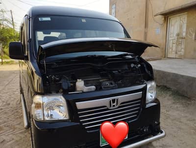 VAMOS HOBIO HONDA model  12/17  lahore  number