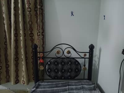 single bed for sale