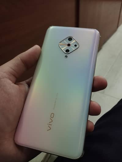 Vivo y51 4/128 with charger