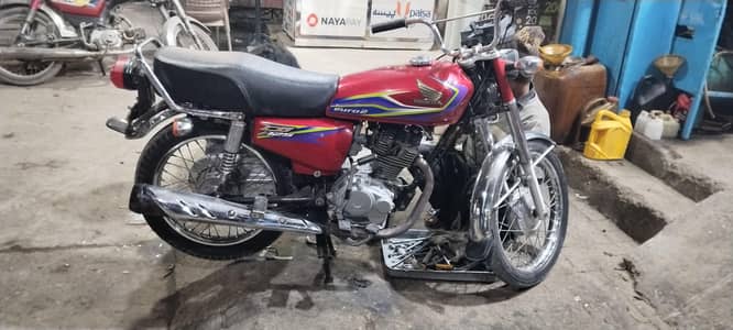Honda 125 rawalpandi number2017 model complete documents with biio