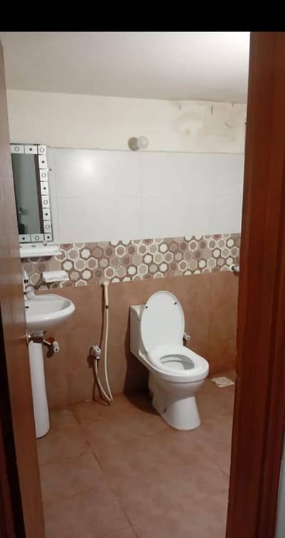 3 BED DD GROUND FLOOR PROTION FOR RENT IN GULSHAN E IQBAL BLOCK 13D1