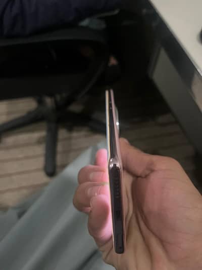 Infinix zero 40 4G condition 10 by 10 Full box available with charger