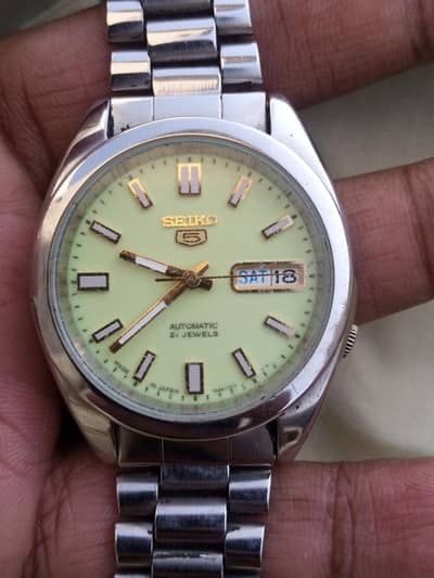 Seiko 5 automatic Japan watch with glowing dial dual window