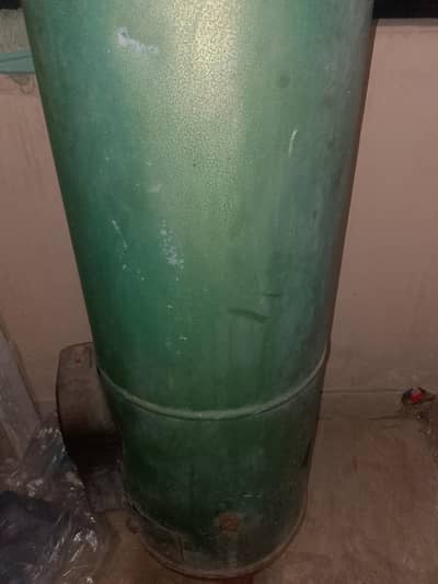 Gas geyser, big capacity.