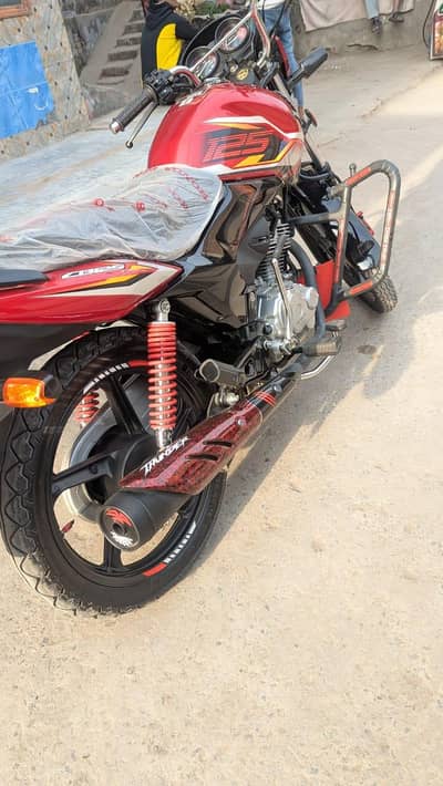 Honda CB 125F brand new condition. Urgent sale