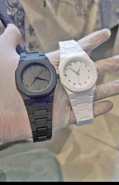 Luxury Arabic Dial Quartz Wrist Watch – Matte Black & Pearl White