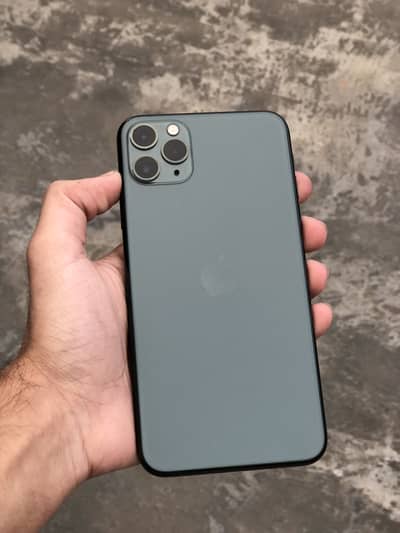 iPhone 11 Pro Max  in Lush Condition