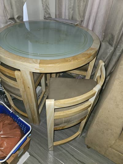 Mint condition sheesham wood dining table