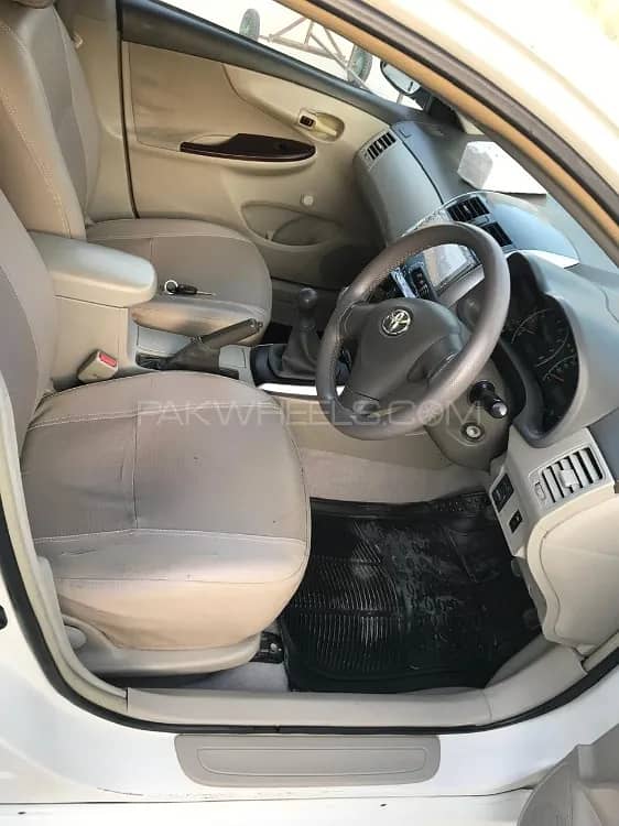 Corolla in Pristine condition 5