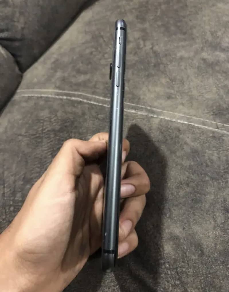 iPhone 8 Plus 1