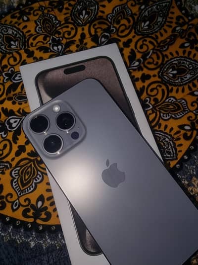 Iphone 15 pro max HK