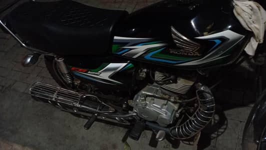 a good condition bike total geniune engune 10،10 all paper orignul bio