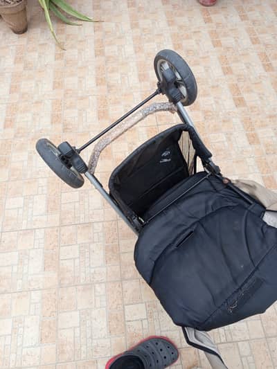 Carrera baby pram/ high chair/juniors car seat