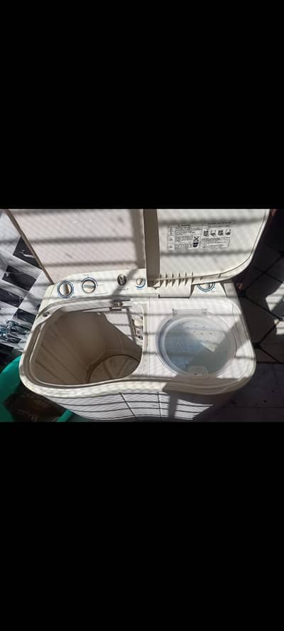 HAIER WASHING MACHINE  SPIN + DRYER