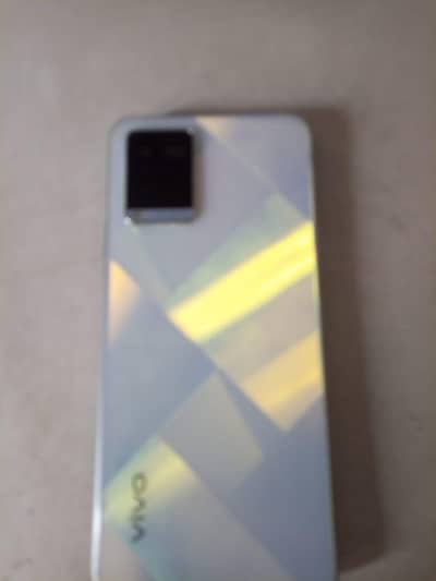 vivo y21 e 4/64 All okay with box charger