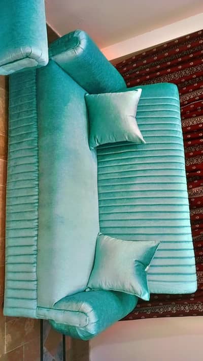 brand new sofa set available now