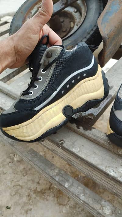 roller skate shoes