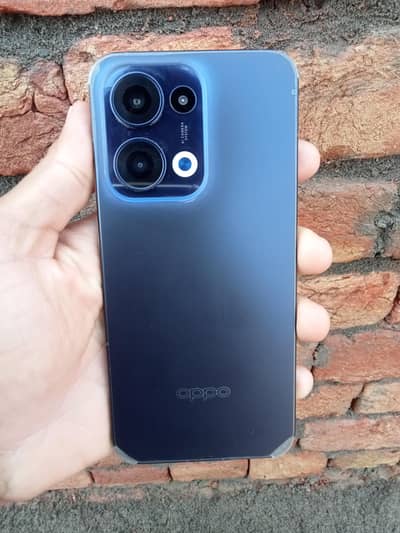 bilkul new one month use hua hai 03003480095