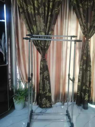 Cloth hanging stand
