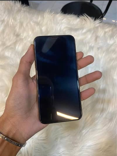 iphone xs gold 64 non PTA 10/10