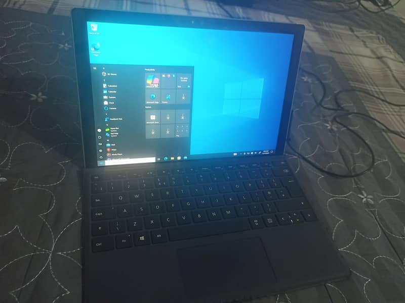 Microsoft Surface pro 4 - Screen Flicker Issue -Complete Set 1