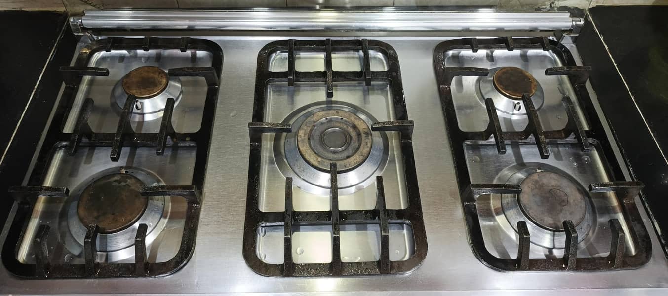 Cooking range in excellent condition 3