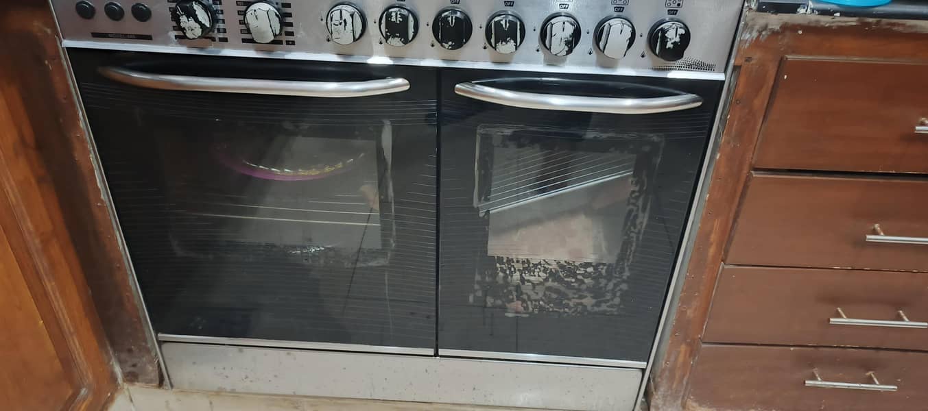 Cooking range in excellent condition 7